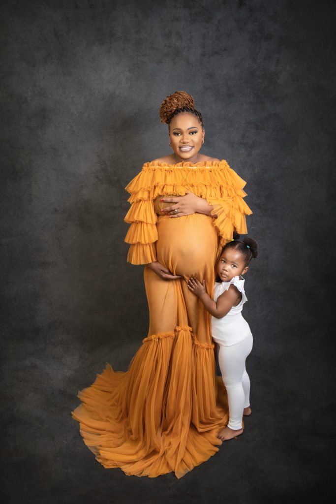 What Should Mom Wear for a Mother’s Day or Family Photoshoot? evoto